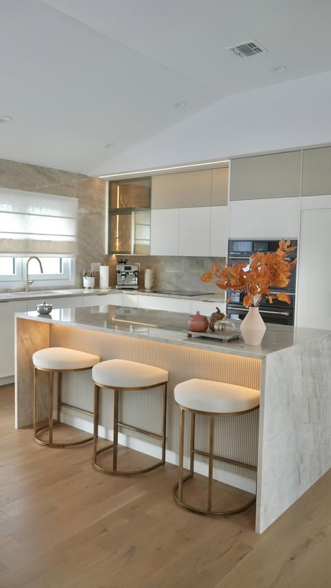 Instagram post by @my.bell.house for Tineco. Caption reads: Comment SHOP for links or click on my LTK link in....