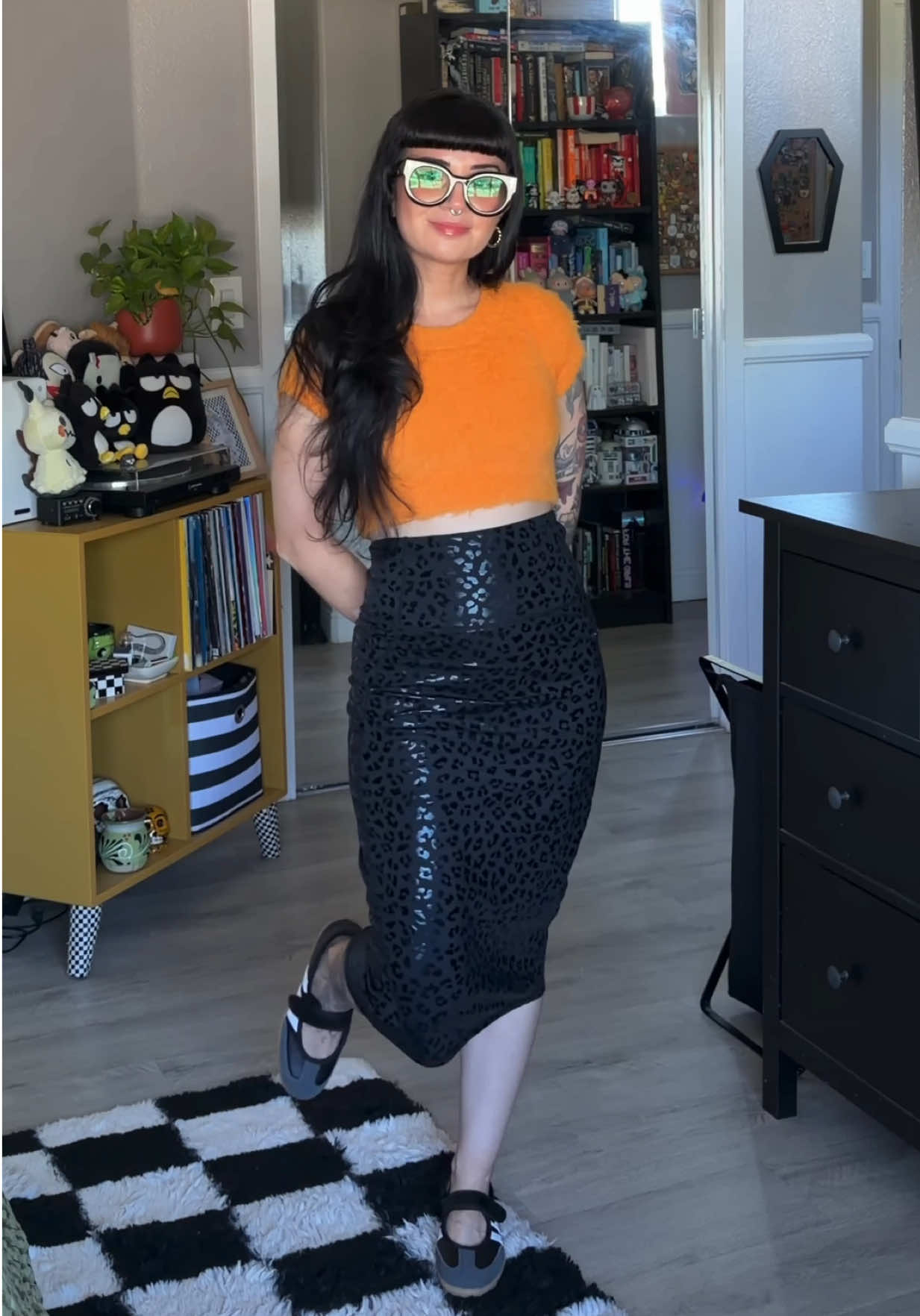 TikTok post by @emmababii for The Gym People. Caption reads: ☀️🐆🖤 @THE GYM PEOPLE US @adidas @Valleyeyewear....