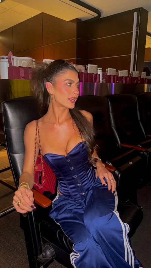 Instagram post by @carolinafreixa for Scarlett Gasque. Caption reads: GRWM to make a Grand Entrance in @scarlettgasque....