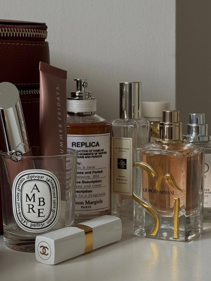 Instagram post by @ellapeers for Etoile. Caption reads: Fragrance corner 👄 

Any favourites?....