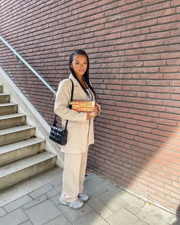 Instagram post by @alaysialb for Wehkamp. Caption reads: The holidays are almost over and that means we....