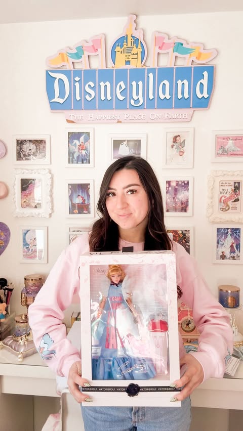 Instagram post by @nikkisnoticky for Disney. Caption reads: [...] OBSESSED ✨ still not over the fact that....
