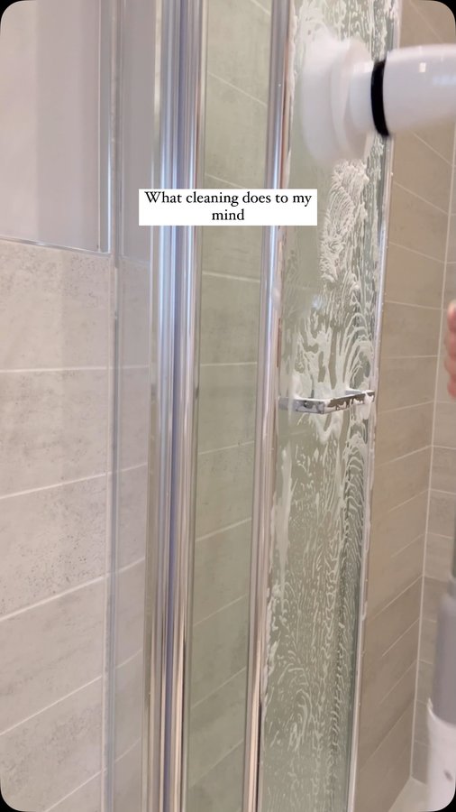 Instagram post by an influencer for Amazon. Caption reads: [...] and carpet Bathroom scrubber @amazon linked....