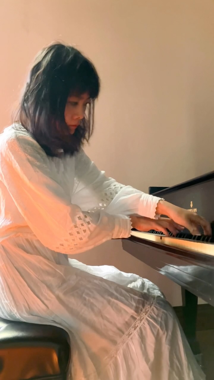 Instagram post by @tiffanypianist for Zadig&Voltaire. Caption reads: Feelings...so many feelings 💗 
Felt them even....