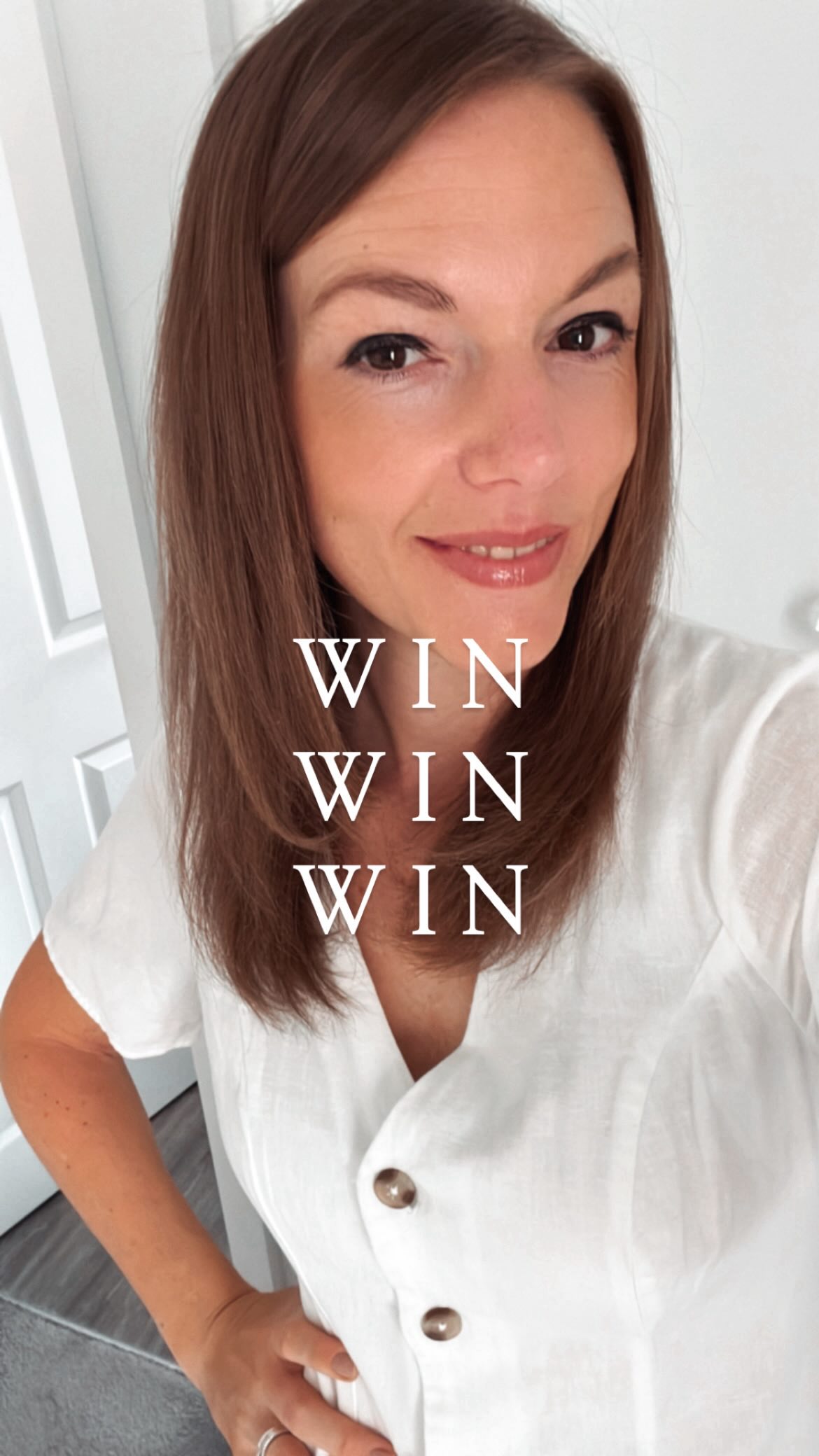 Instagram post by @athomewithmrsmoore for Domestos. Caption reads: [...] beats the original! 💙🫧

Since 1929....