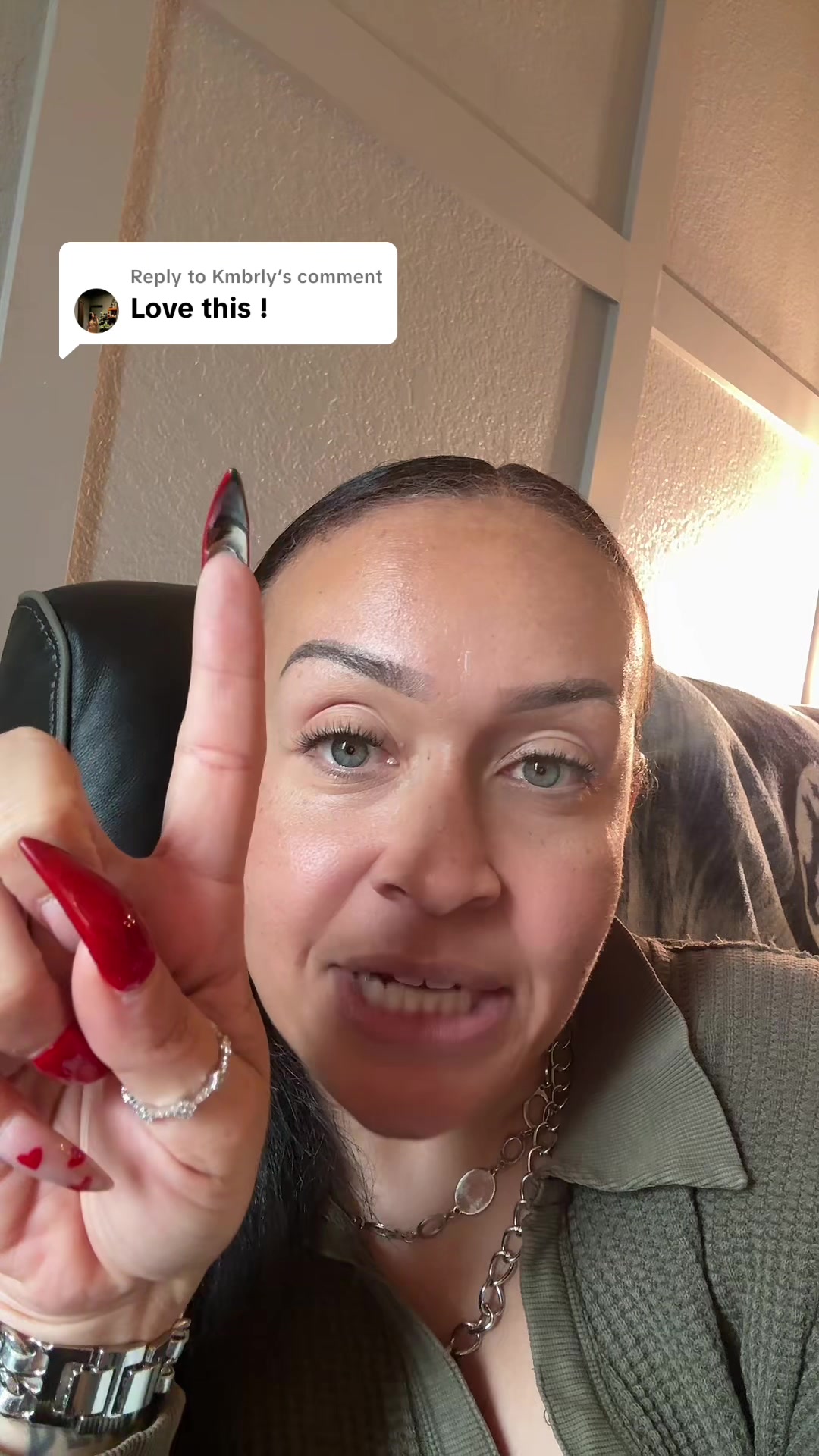 TikTok post by @angelavdaniel for Autobrush. Caption reads: Replying to @Kmbrly @autobrush.