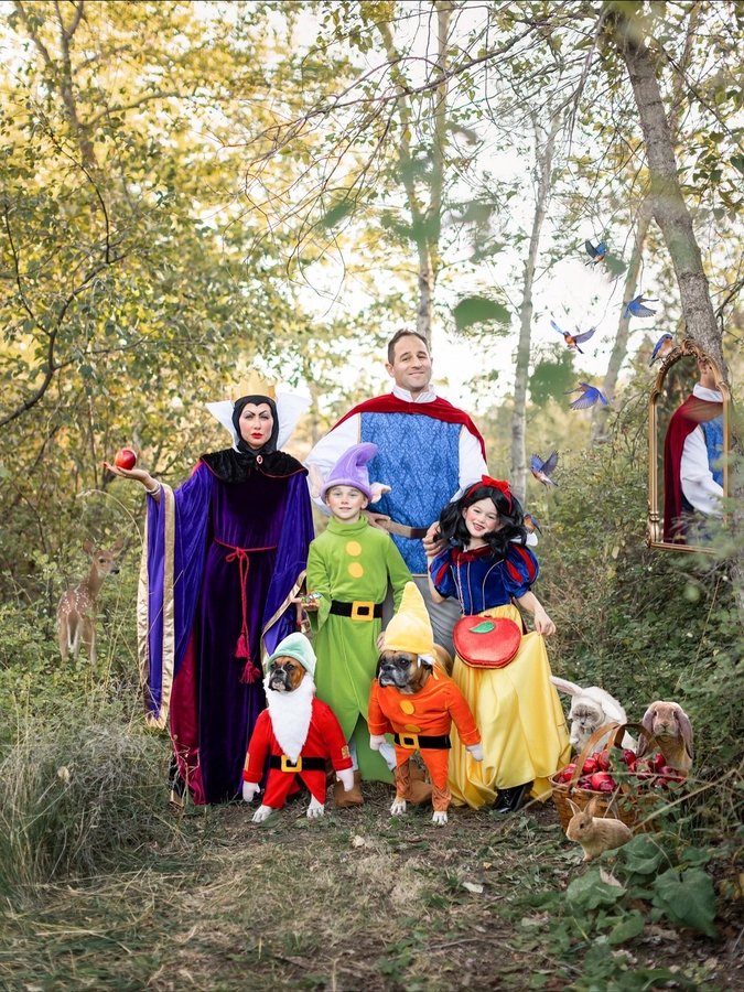 Instagram post by @jillian.harris for Halloween Costumes. Caption reads: [...] consecutive year of family-themed Halloween....