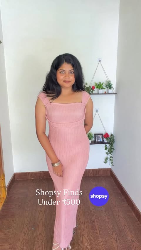 Instagram post by @_priyanka_ayyappan._ for Shopsy. Caption reads: Comment For Links 🔗 #instadaily #shopsyfinds....