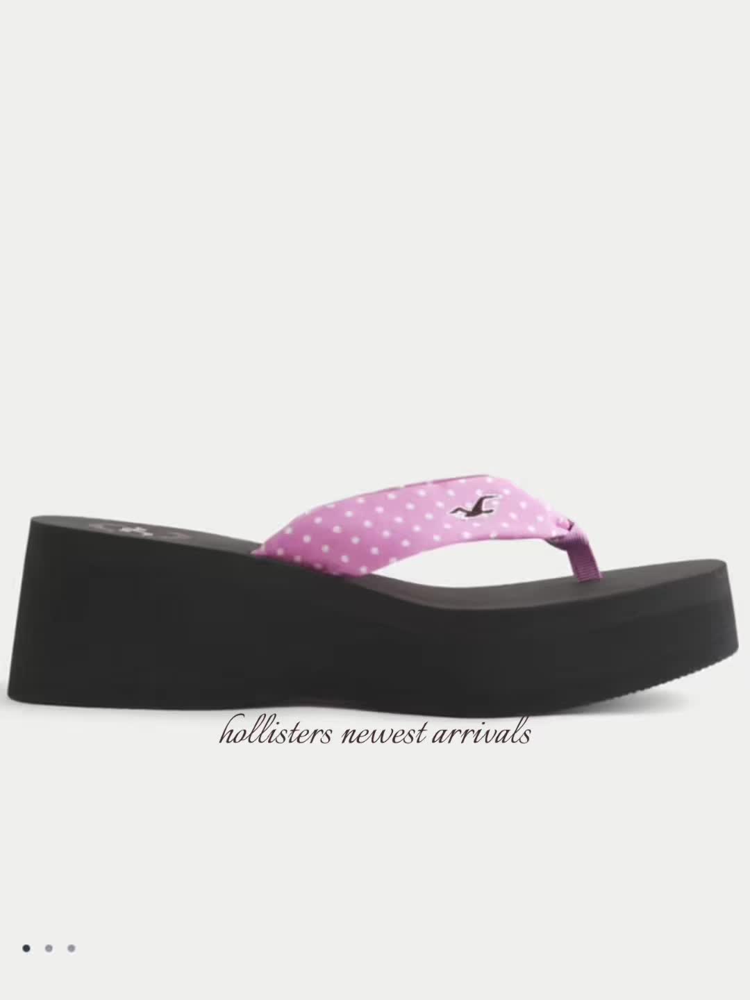 TikTok post by @ii.itzys for hollister. Caption reads: Linked in bio guyss😜 @hollister #hollisterpartner....