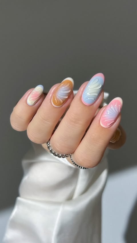 Instagram post by @heygreatnails for Beetles Gel Polish. Caption reads: [...] situation 🫧🍨 •ad using the new....