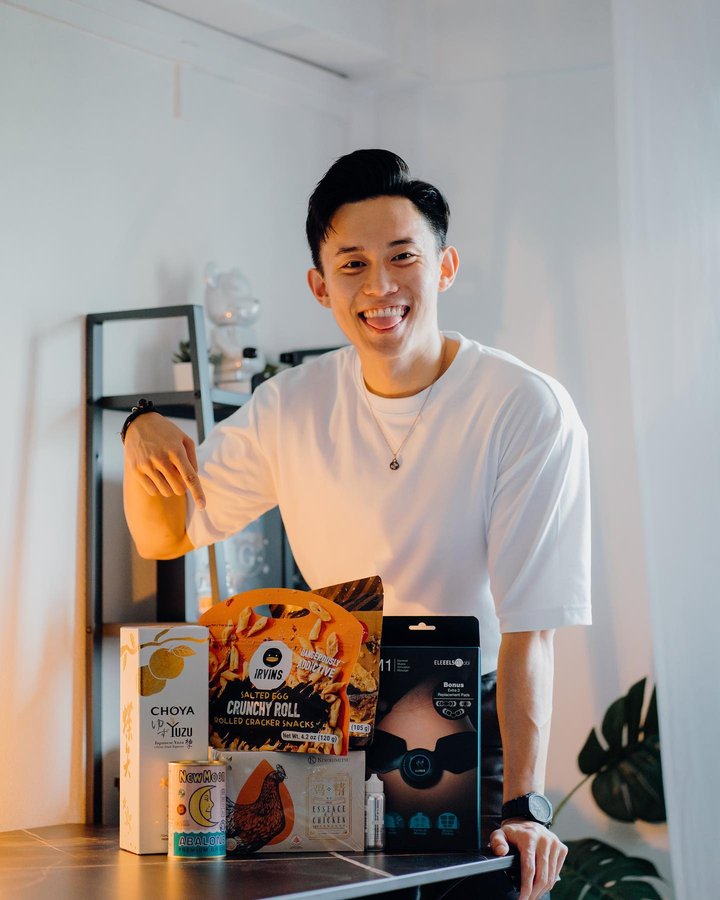 Instagram post by @benjichia for iShopChangi. Caption reads: ⚠️Giveaway with @ishopchangi⚠️ [CLOSED] Stand a....