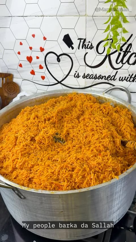 Instagram post by @maryaaamah_ for Royco Nigeria. Caption reads: BARKA DA SALLAH Everyone Allah ya maimatamana....