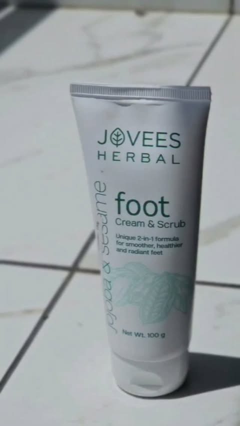 Instagram post by @maluty.official for Jovees Herbal. Caption reads: Comment for link #fyp.