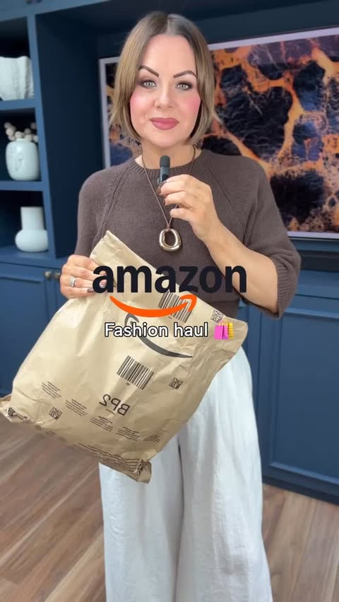 Instagram post by @mama_loves_leopard for STYLINK. Caption reads: [...] size info etc, on stories. Gifted @stylink....