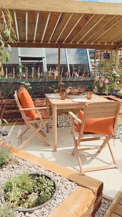 Instagram post by @sophie_pricey for B&Q. Caption reads: A trip to @bandq_uk Cheltenham ♻️ I didn’t realise....