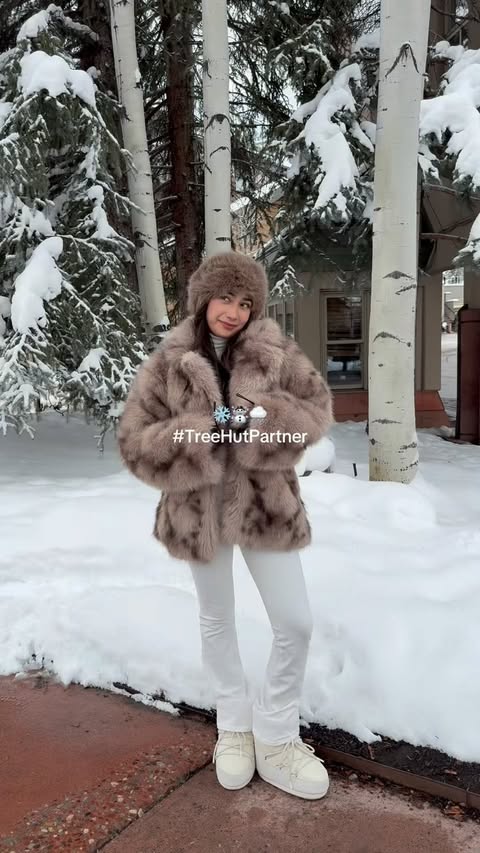 Instagram post by @everydayymae for Treehut. Caption reads: My winter nighttime reset with @treehut ❄️✨....