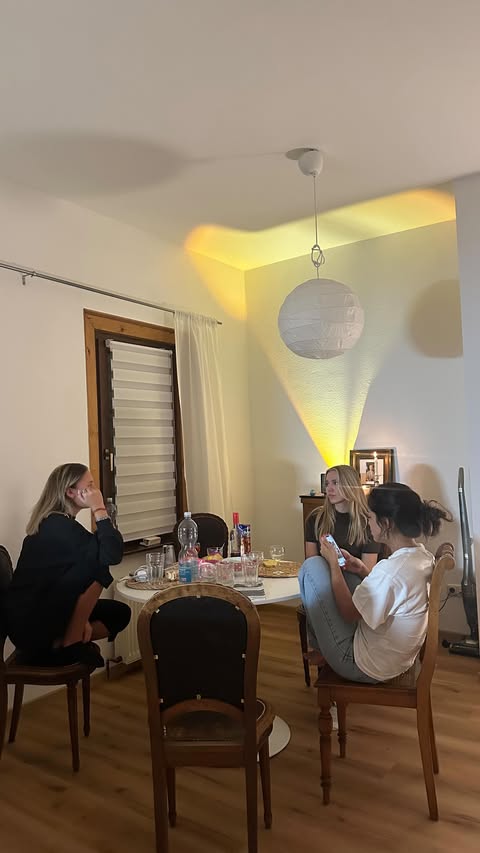 Instagram post by @deliamelicia for CAIA Cosmetics. Caption reads: [...] Easy & Natural Holiday makeup with....