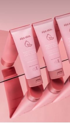 Instagram post by @abbeyeve1 for Alya Skin. Caption reads: @alyaskinaus thank you for sending me this brand....