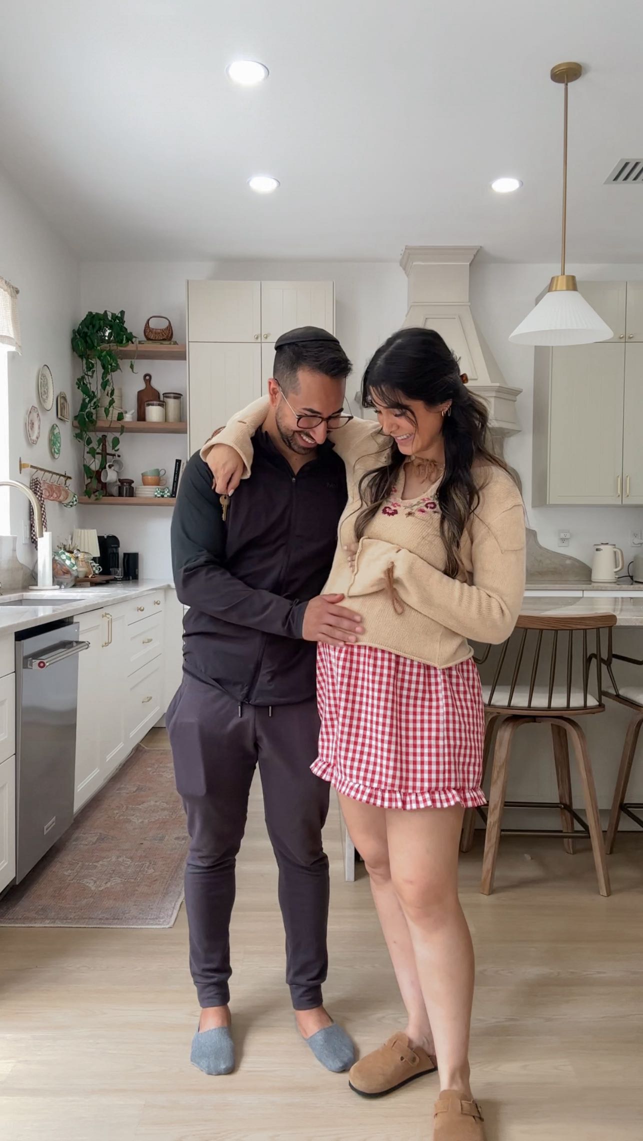 Instagram post by @haleyscornerr for Truist. Caption reads: 5 ways to save your $ in your 20s!

1. Shop....