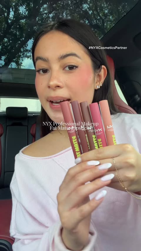 Instagram post by @_delcidlisbeth for NYX Professional Makeup. Caption reads: I love finding a matte lippie that feels....