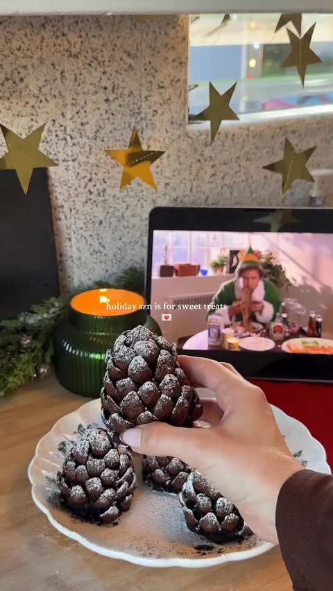 Instagram post by @autumrainn for Bob's Red Mill. Caption reads: pinecone brownies 🎄 how adorable are these !! all....