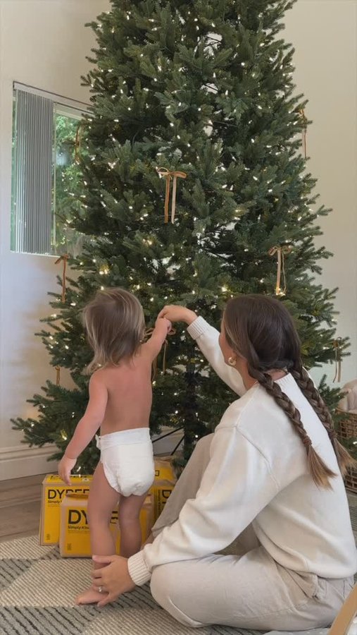 Instagram post by @lauryndoan for DYPER. Caption reads: [...] of the best!!! that’s why I’m choosing....