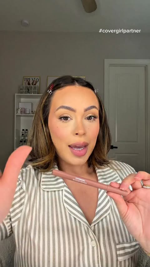 Instagram post by @rayleencook for COVERGIRL. Caption reads: [...] I created these looks using the @covergirl....