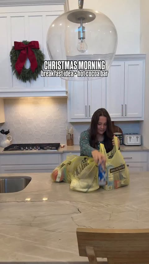 Instagram post by @_jadeoneal for Dollar General. Caption reads: #DollarGeneralPartner An easy Christmas morning....