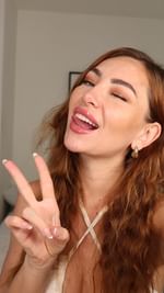 Instagram post by @janamariaherz for Svenja Walberg. Caption reads: glow like hell 
Ad @svenja_walberg_official....