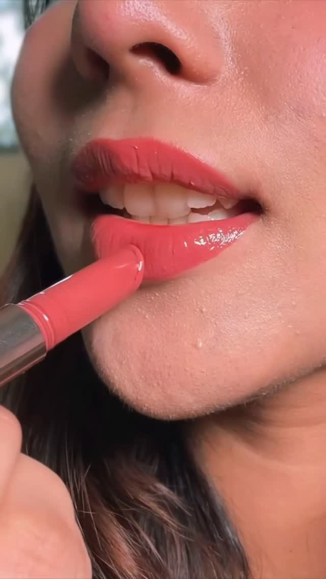 Instagram post by @mysh_lippy for Typsy Beauty. Caption reads: Comment “glossy” for the direct links 🔗 

Okay,....