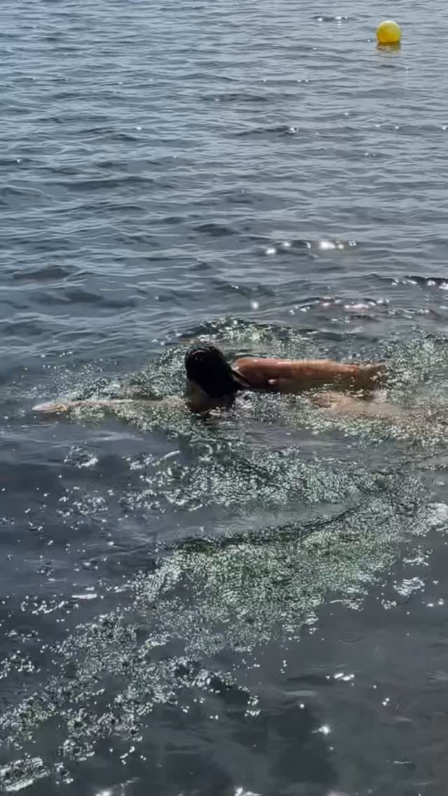 Instagram post by @rachelalexandraa for Flamingo. Caption reads: lake day with @meetflamingo....