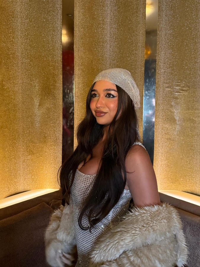 Instagram post by @cierra.ortega for Hello Molly. Caption reads: this diamond is princess cut.