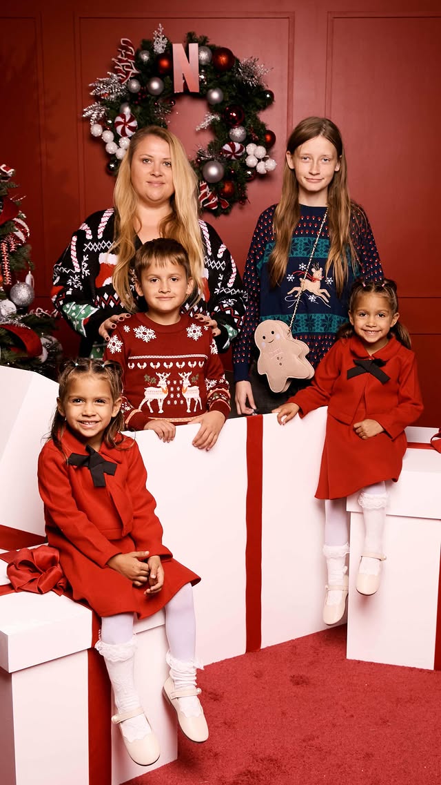 Instagram post by @mamaofkids_travels for Netflix Family. Caption reads: [...] merry spirit of Christmas thanks to....