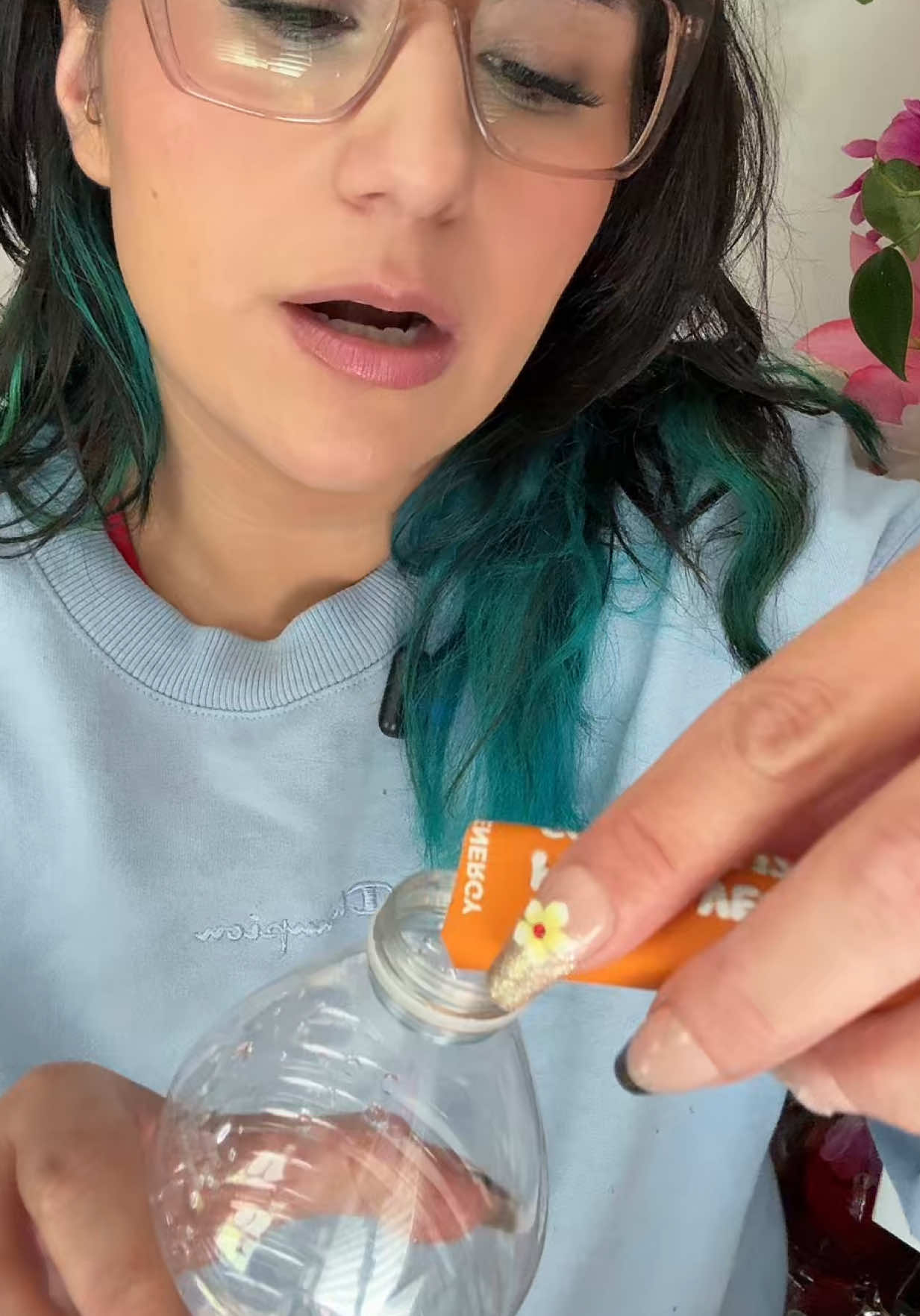 TikTok post by @rlqrosie_ for Oxyenergy. Caption reads: [...] this might be my new favorite. @OXYENERGY.US....