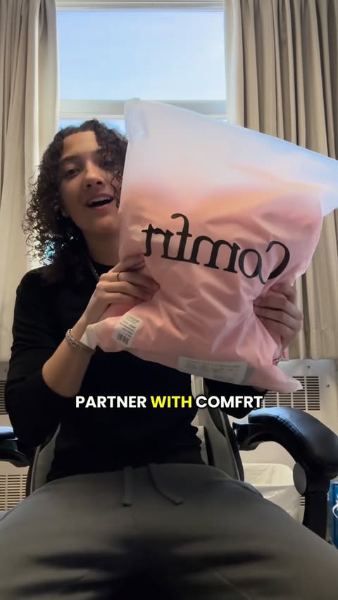 Instagram post by @camyatemple for Comfrt. Caption reads: Thank you @comfrt for this opportunity! Click the....