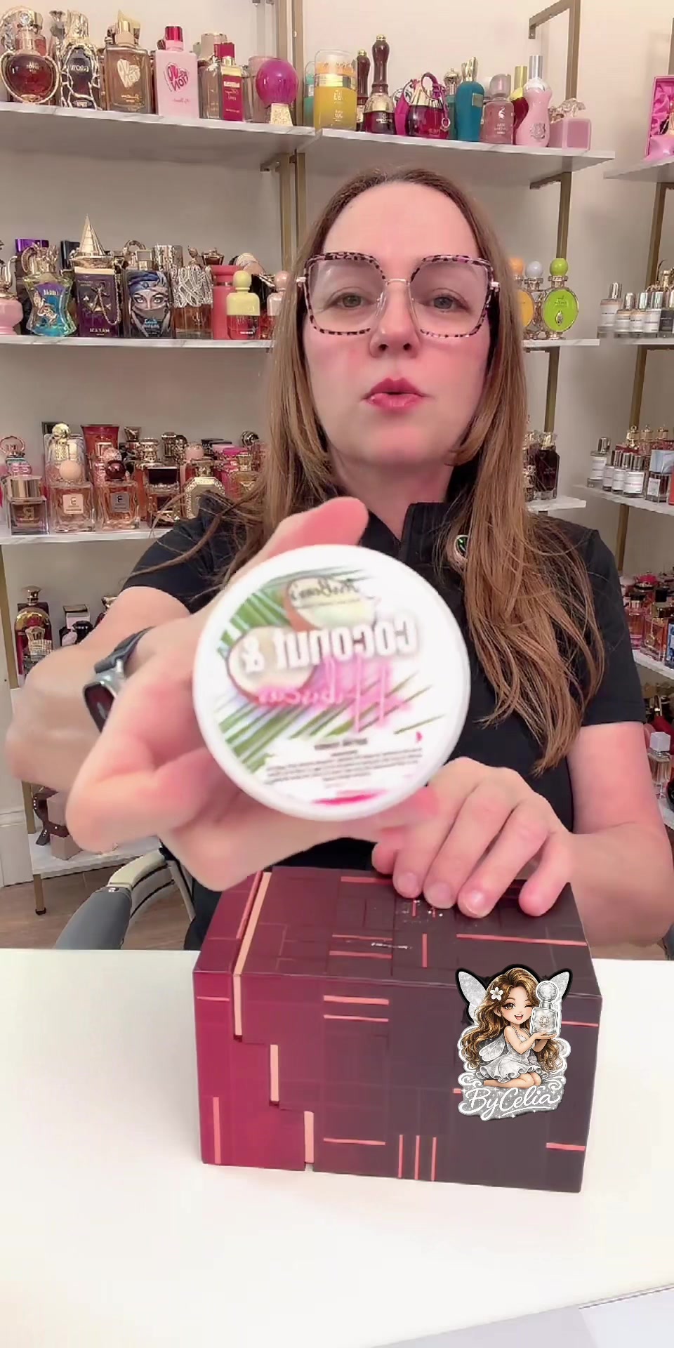 TikTok post by @byceliacmr for JerrBears Company. Caption reads: [...] 🤍 Shop the link below. 👇 @jerrbearscompany....
