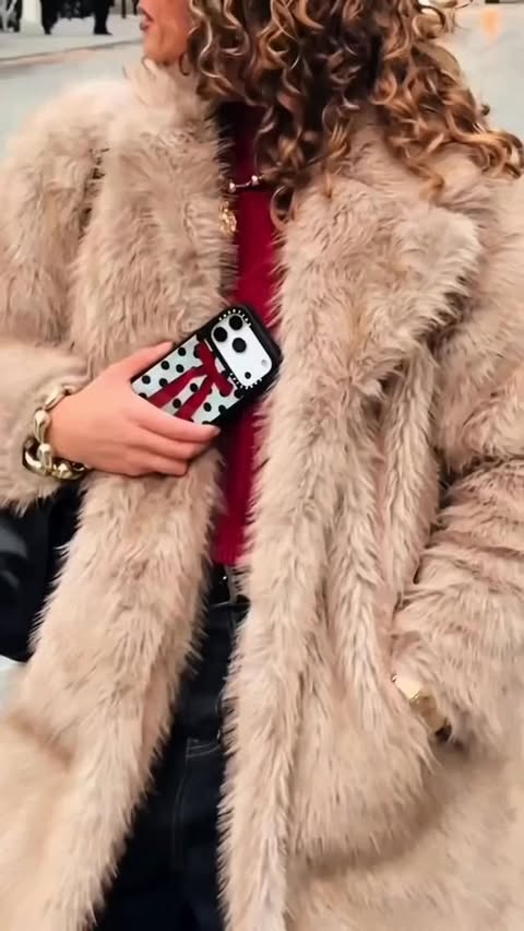 Instagram post by @alexis.lindseyyy for CASETiFY. Caption reads: making the holiday season perfect with @casetify....