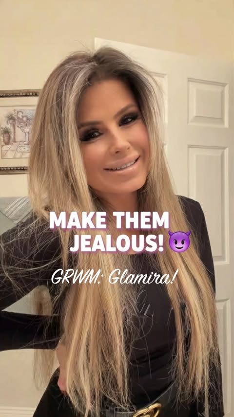 Instagram post by @txtjana13 for GLAMIRA. Caption reads: [...] the Super Bowl with my favorites from....