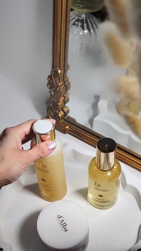 Instagram post by @shimm.quest for d’Alba. Caption reads: K-beauty glow, but make it effortless!
d’Alba’s....