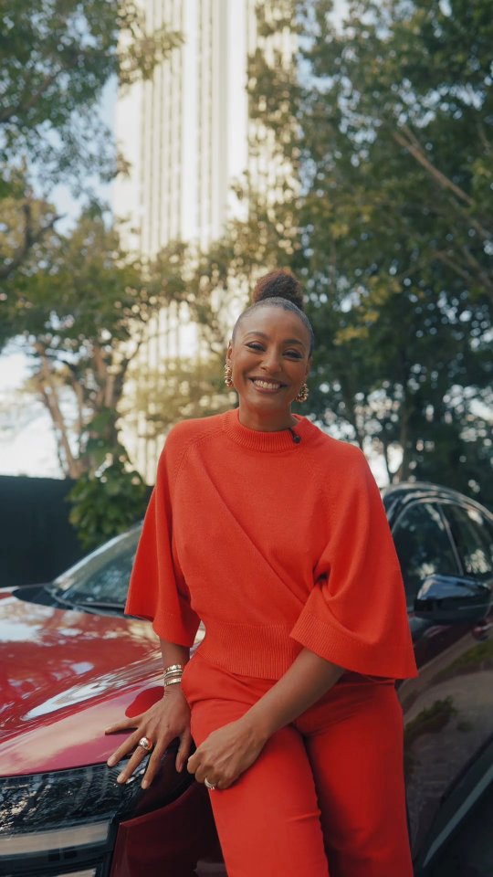 Instagram post by @sheronmenezzes for Nissan. Caption reads: Eu sou muitas em uma só.
E o meu carro precisa....