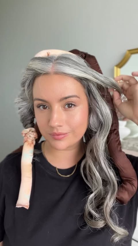 Instagram post by @sstrange for Kitsch. Caption reads: [...] get ££ off both sets at @mykitsch with....