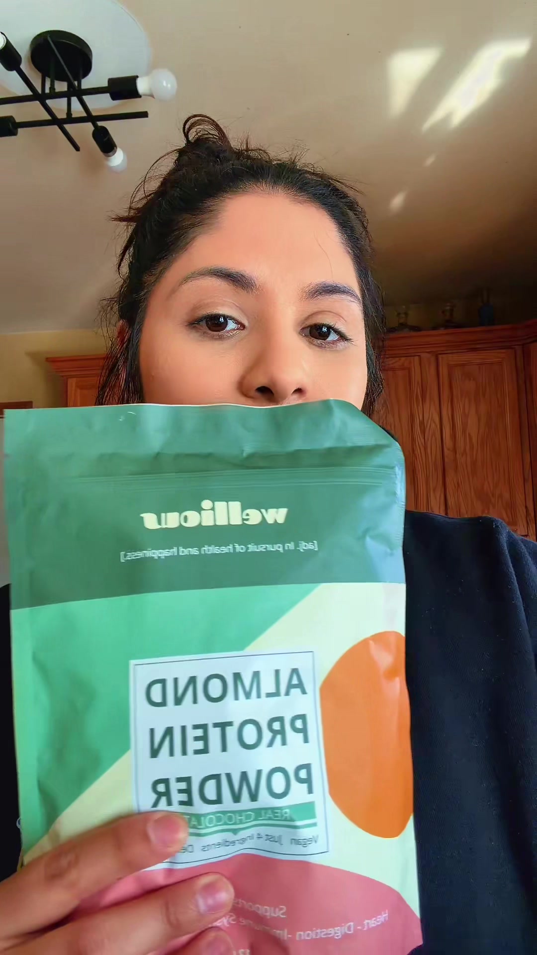 TikTok post by @itzelesparza04 for Wellious. Caption reads: [...] sign to change it up & snag this up !!....