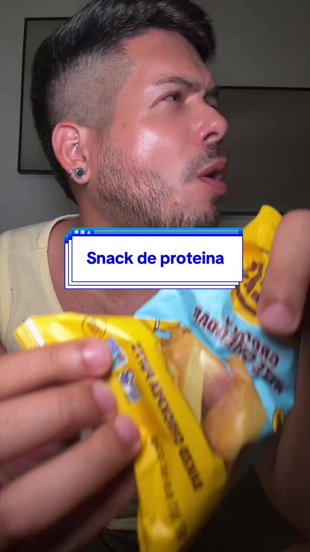 TikTok post by @soyalbouquet for HIPPEAS. Caption reads: @HIPPEAS Snacks #snacks #protein [...].