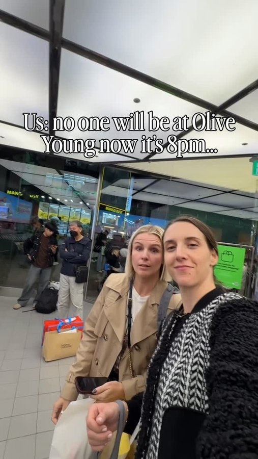 Instagram post by @glowopedia for Alaska Airlines. Caption reads: Not a Seoul travel hack because all of SEOUL is at....