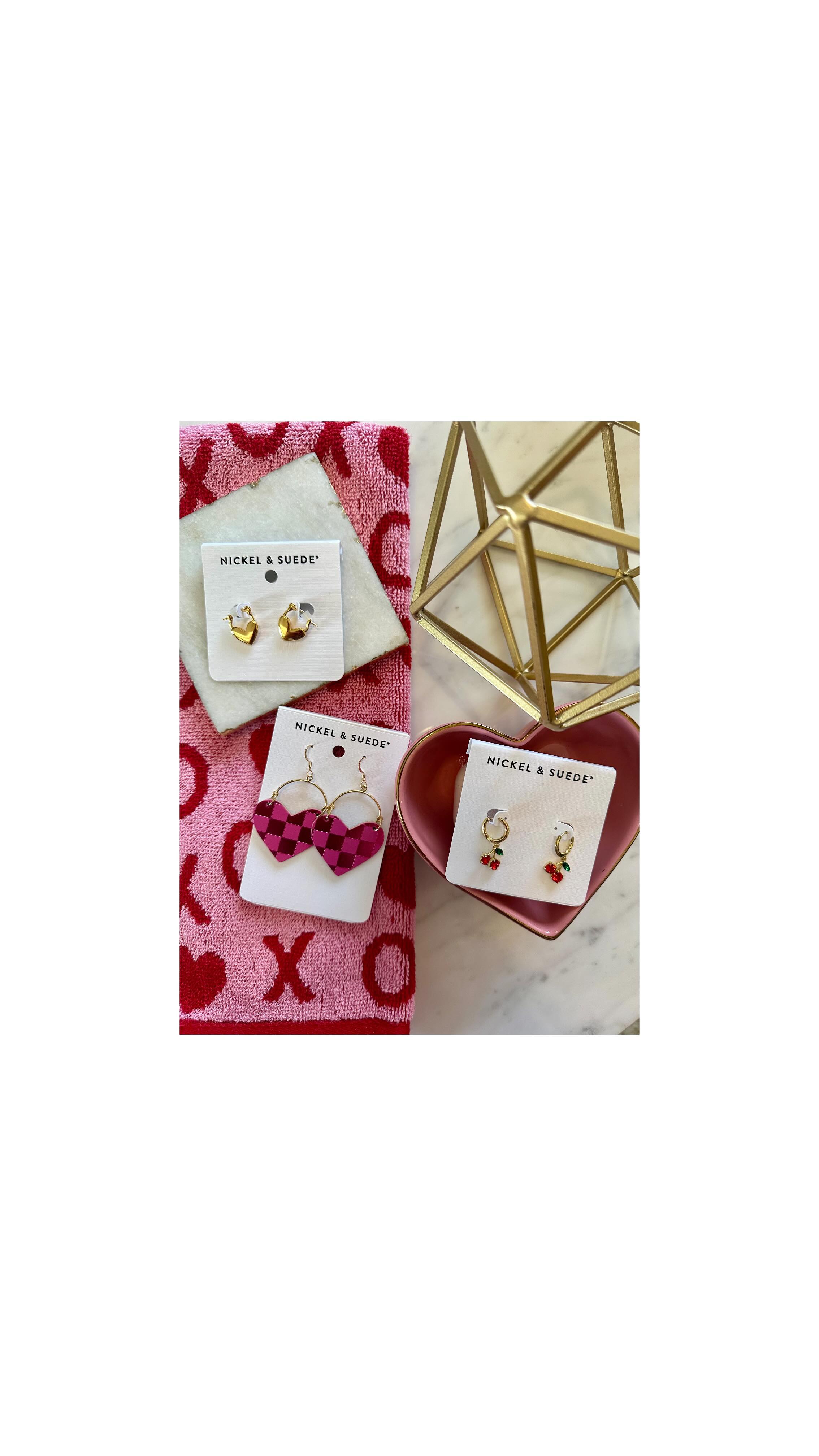 Instagram post by @caitlin_nobert for Nickel & Suede. Caption reads: [...] | #affiliate | @nickelandsuede 

Nickel &....