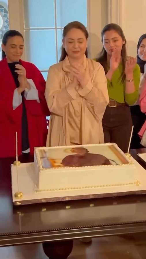 Instagram post by @kimneredengiymis for PINKO. Caption reads: Veee Kızılcık Şerbeti’nden bir “Pinko” geçti🥹....