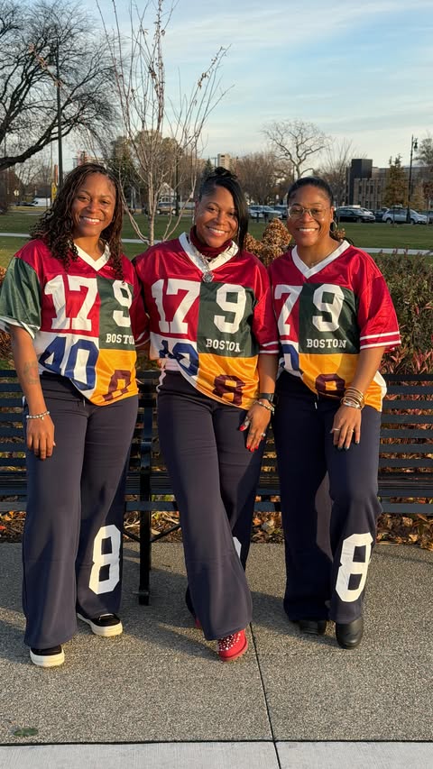 Instagram post by @mycourtmyrules_ for Citi Trends. Caption reads: Our parents loved dressing us the same but now we....