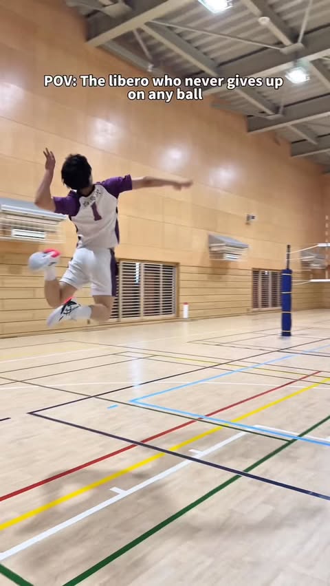Instagram post by @ushiwaka_kun_volleyball for DOOGEE. Caption reads: Training is more fun with DOOGEE Anywise W1....