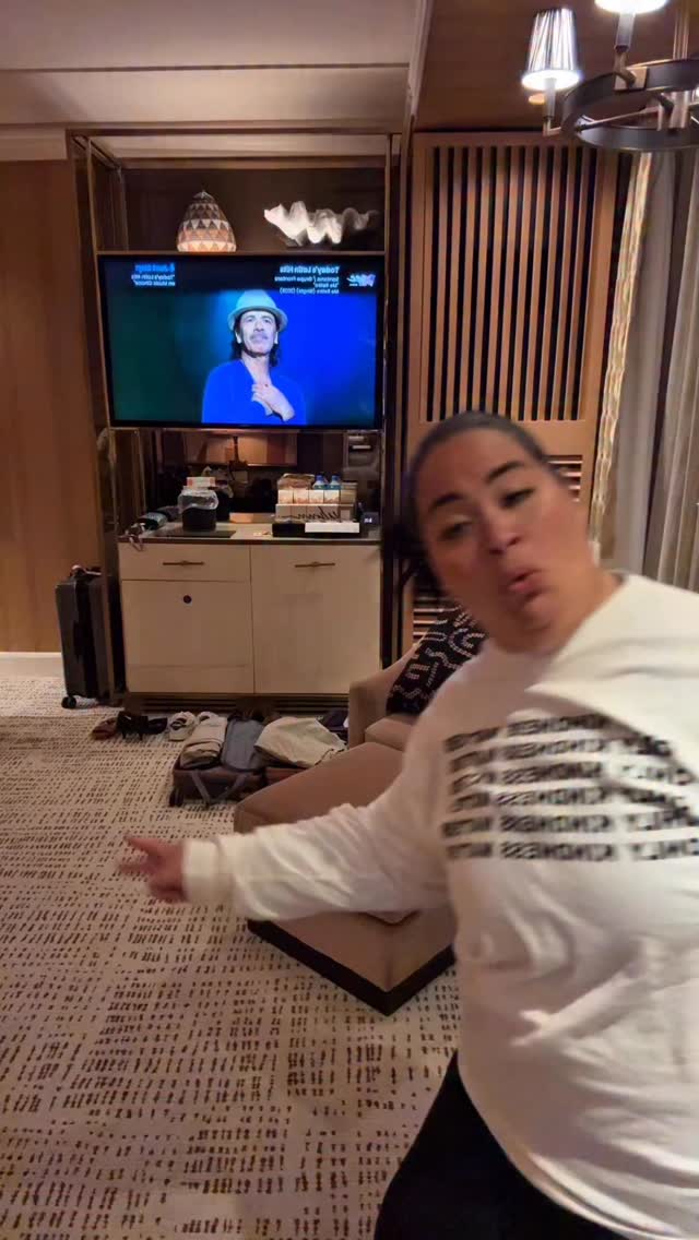 Instagram post by @estefisaavy for Torrid. Caption reads: 🖤🩶 Dress from @torrid 🥰.