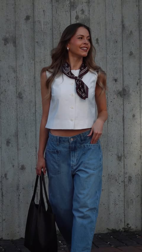 Instagram post by @michetenalexandra for C&A. Caption reads: [...] styled 4 different outfits using the same....